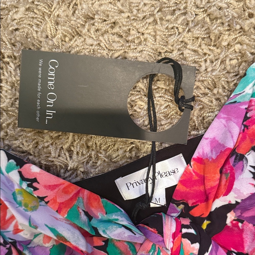 Privacy Please floral tie front cut out midi dress size Medium NWT! - Picture 4 of 4